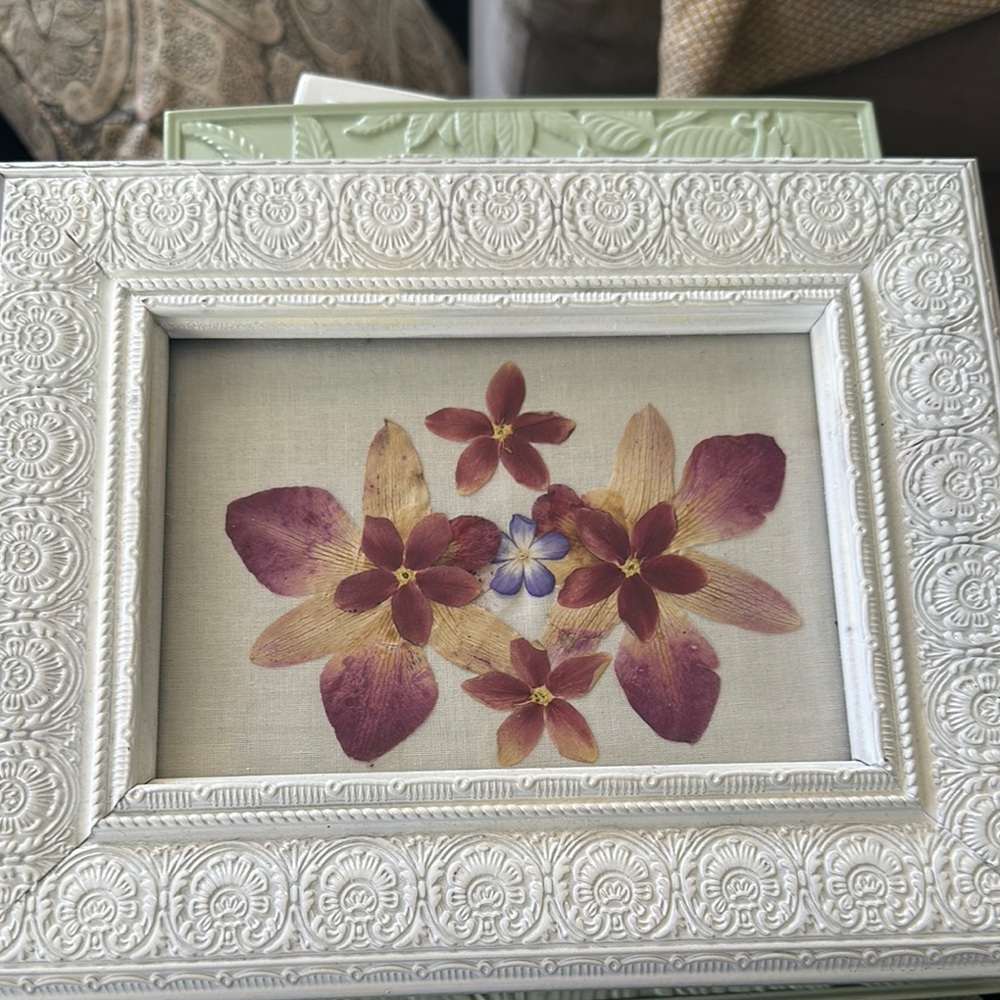 Elegant White Floral Frame